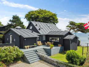 Holiday Home Sten - 30m from the sea by Interhome in Bjert Strand